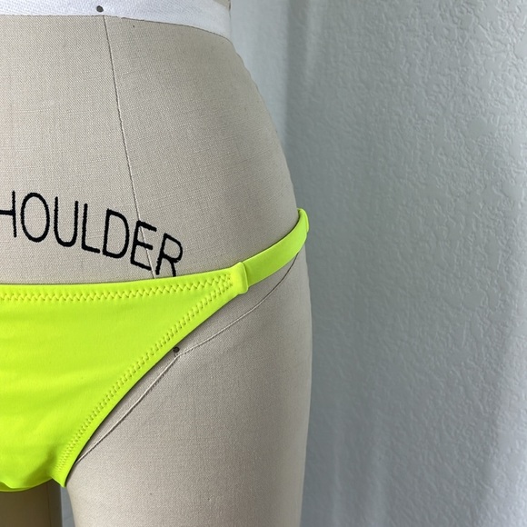 Solid & Striped Neon String Triangle Yellow Bikini Hailey Beiber - Picture 3 of 7